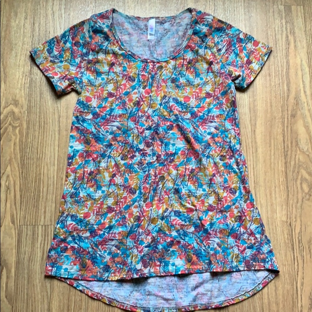 LuLaRoe | Classic Tee Size Small
